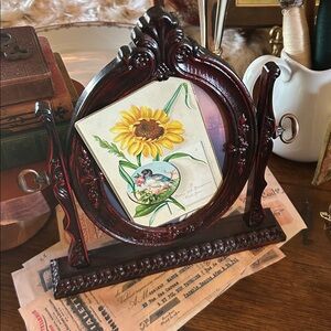 Antique-Style Ornate Adjustable Table Top Photo Frame